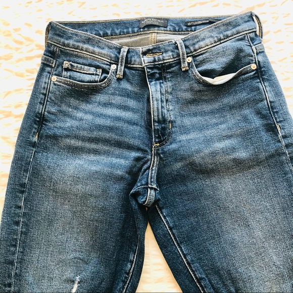 Banana Republic distressed straight mid rise jeans - Picture 3 of 3